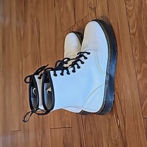Dr. Martens White Lace Up Boots Womens 8 Mens 7